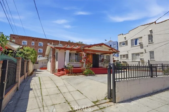 1257 1/2 N New Hampshire, Los Angeles