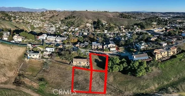 2701 N Thomas photo 4