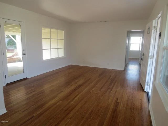 19128 Delano Street photo 3