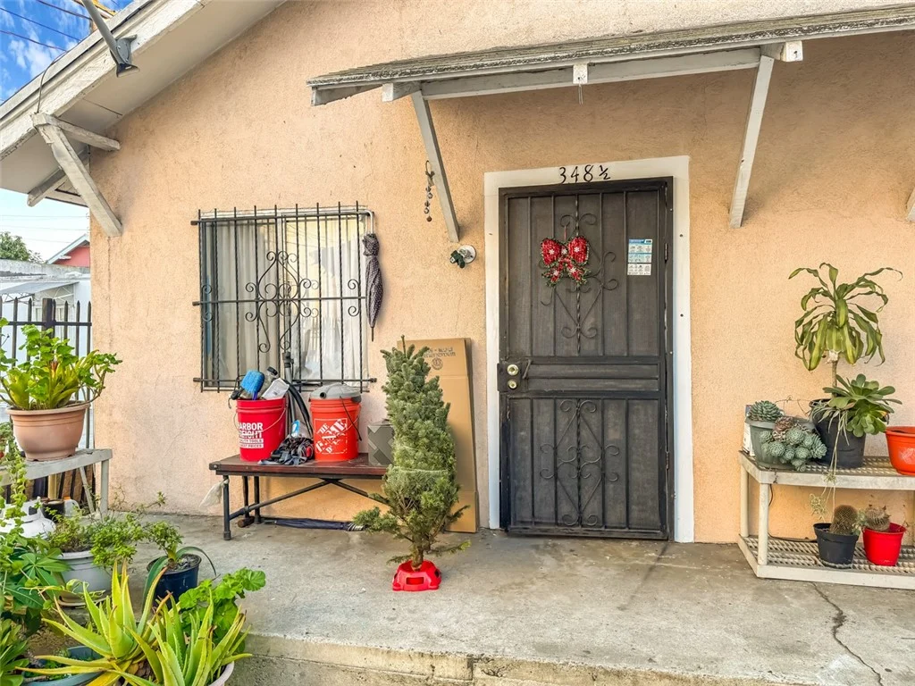 348 W Vernon Avenue photo 2