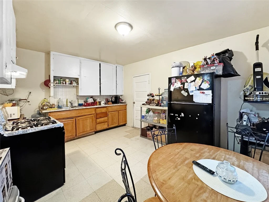 348 W Vernon Avenue photo 4