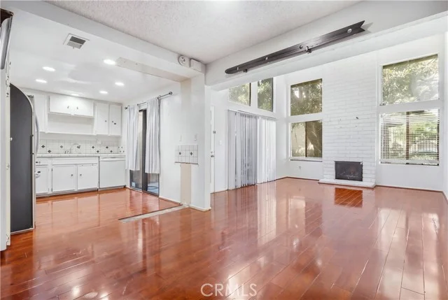 3659 Country Club #B photo 4