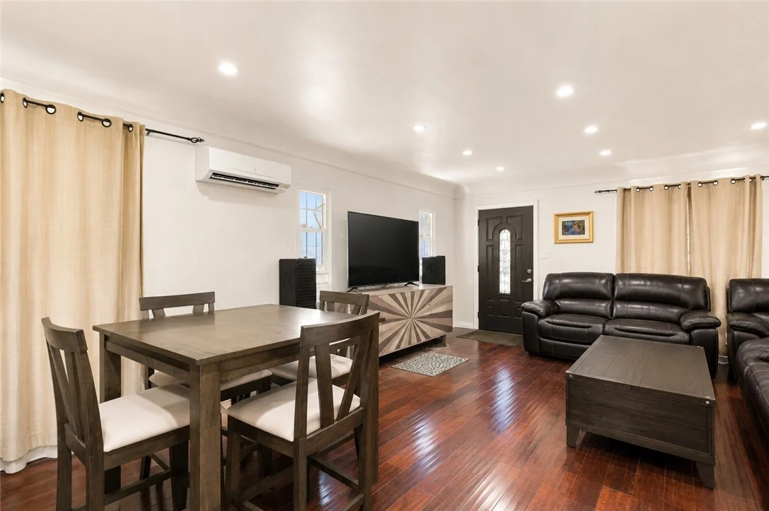 8701 Menlo photo 2