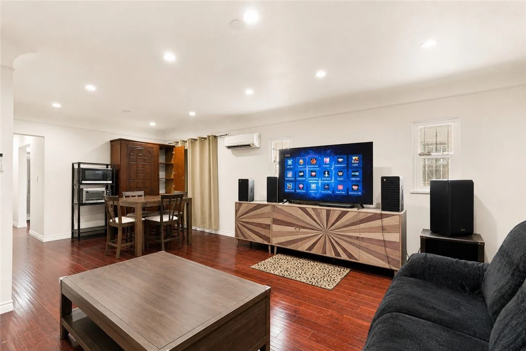8701 Menlo photo 4