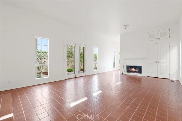 646 Avenue B photo 5