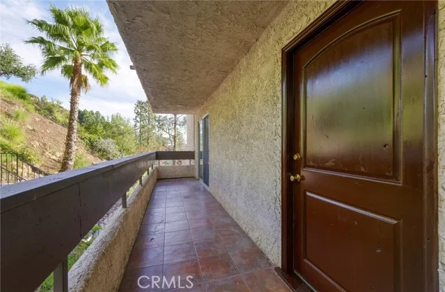 2700 Cahuenga Boulevard E #2217 photo 2