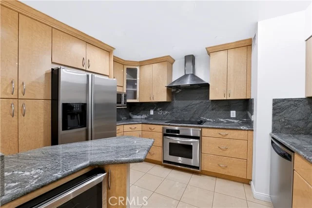 2700 Cahuenga Boulevard E #2217 photo 4