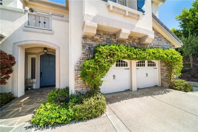 2505 Featherwood Street photo 5