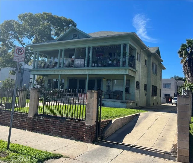 2955 Van Buren Place photo 3