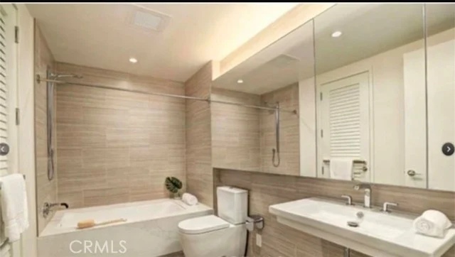 877 Francisco #707 photo 5