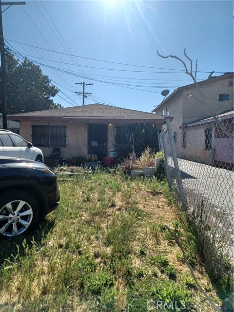 6113 Menlo photo 1