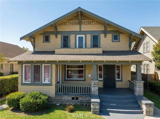 833 Cedar photo 1