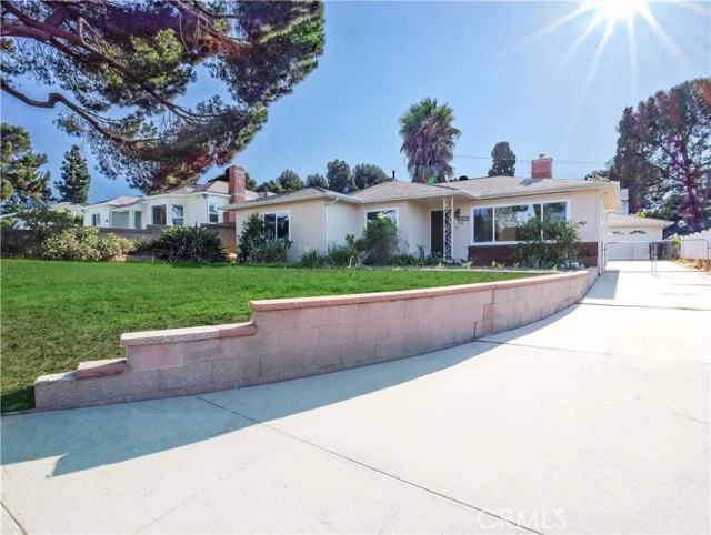 26227 Ozone Avenue photo 3