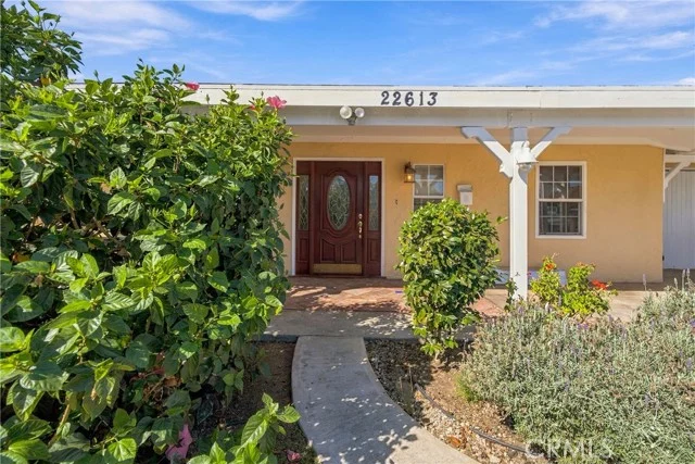 22613 Grace Avenue photo 2