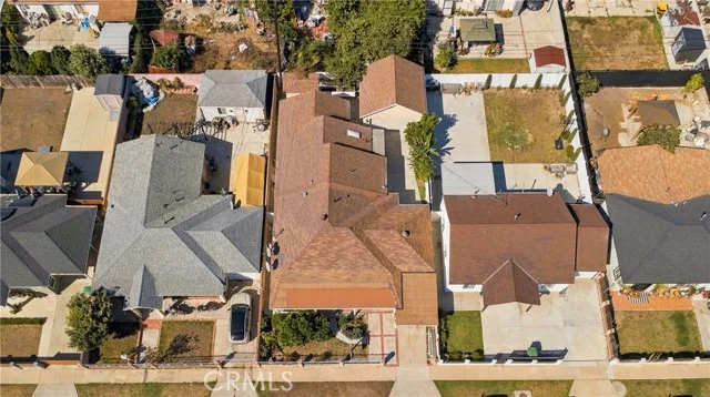 22613 Grace Avenue photo 4
