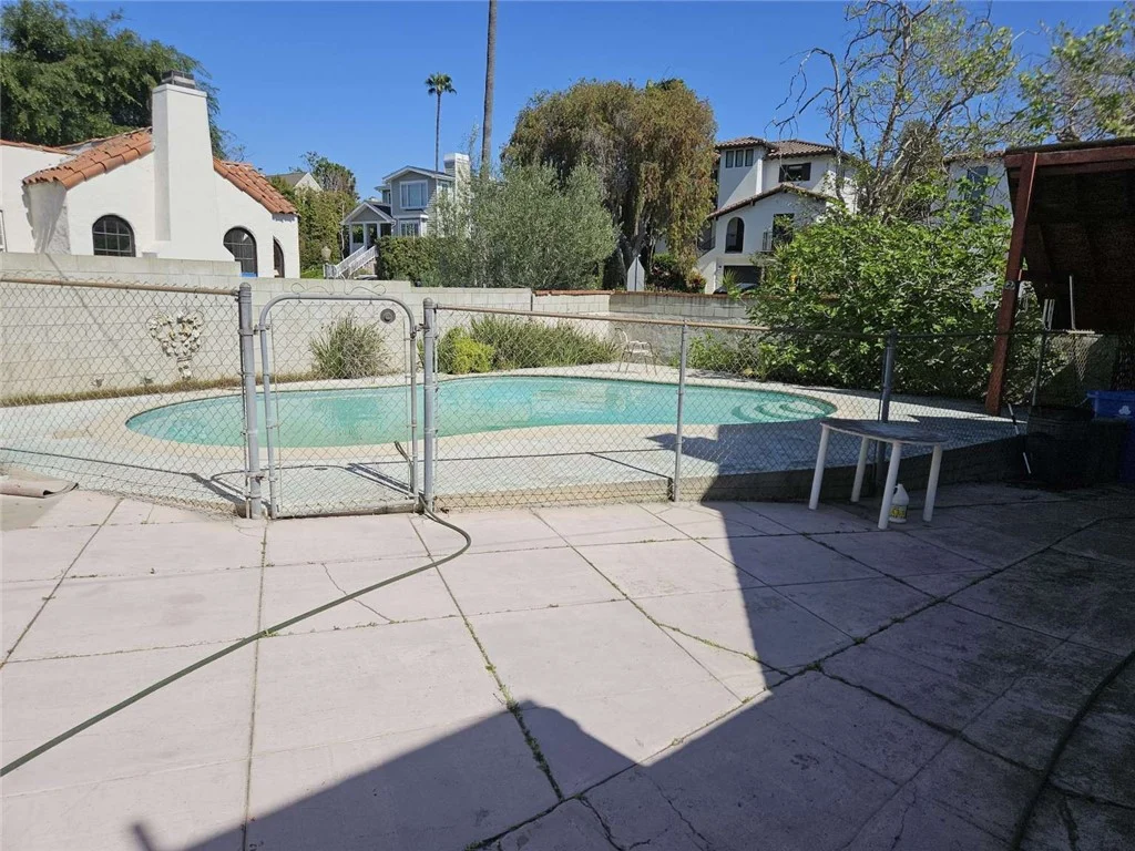 2642 Manning Avenue photo 4