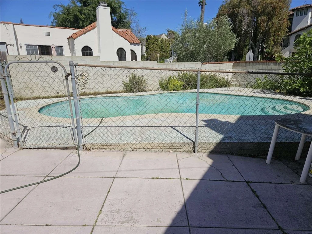 2642 Manning Avenue photo 5