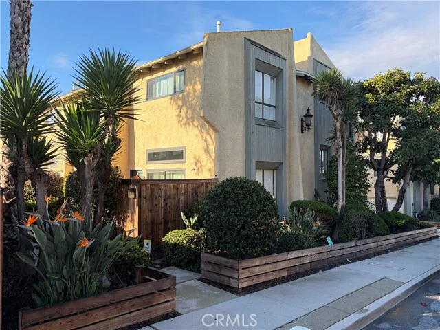 2520 Ruhland Avenue #B, Redondo Beach