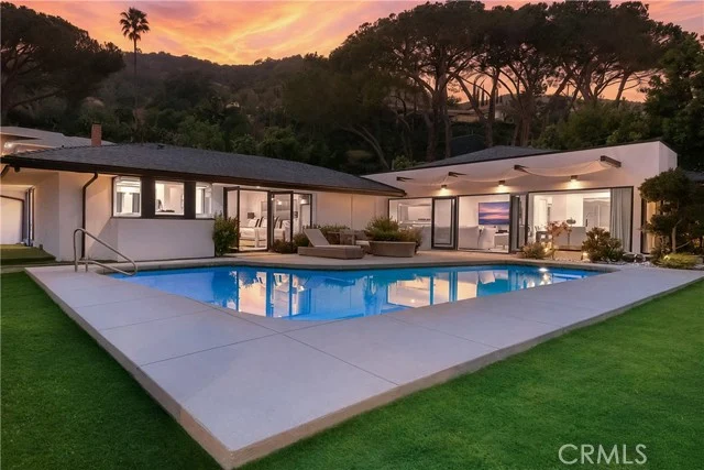 9621 Cedarbrook photo 2