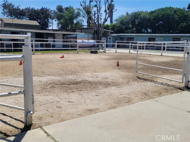7015 N Atlantic Place photo 3