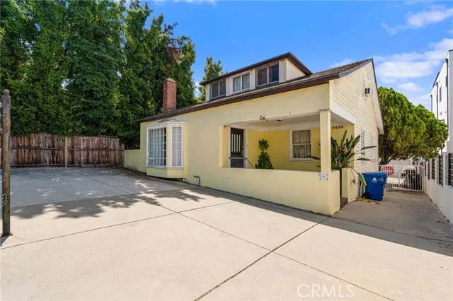4458 Maplewood Avenue photo 1