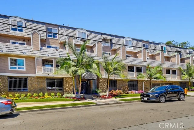 1355 Loma Avenue #311 photo 4