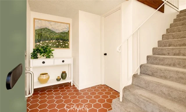 12452 Laurel Terrace Drive photo 3
