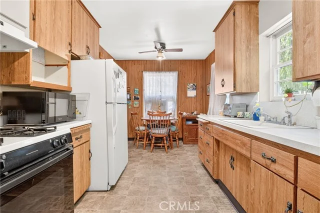 5130 Willis Avenue photo 4