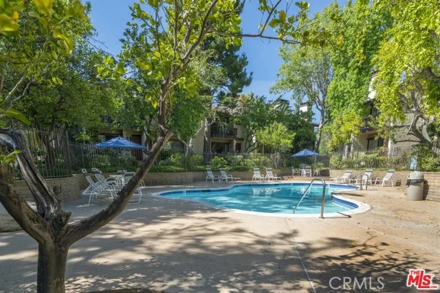 21901 Burbank #197 photo 2