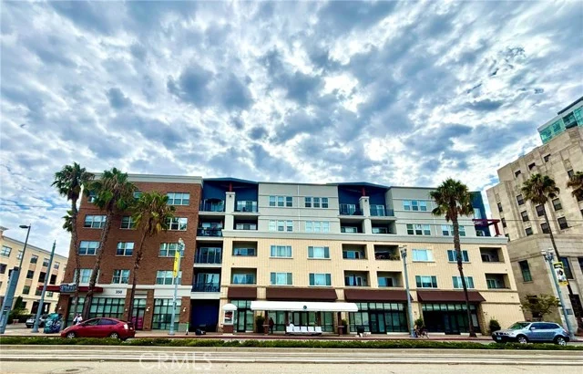 300 E 4th Street #422, Long Beach