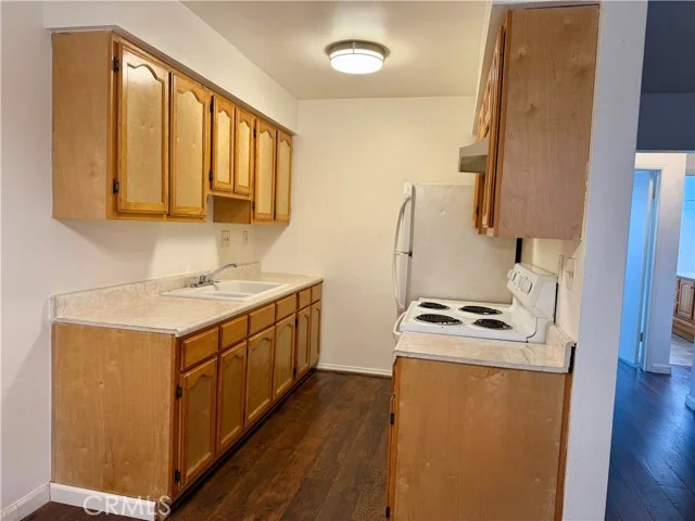 335 Cedar #212 photo 2