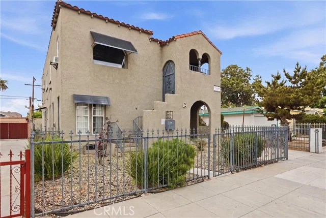 2911 S Palm Grove Avenue photo 3