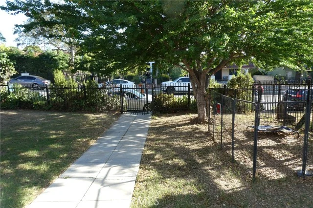 143 E Avenue 32 photo 4