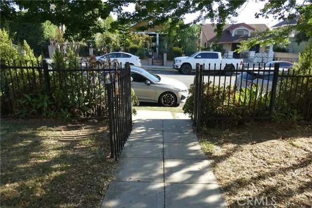 143 E Avenue 32 photo 5