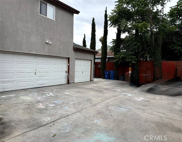 145 E 36th photo 2