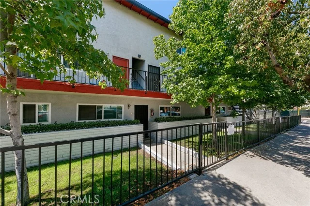 2208 Michigan Avenue photo 3