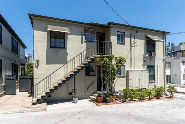 1235 S Beverly Glen Boulevard photo 5
