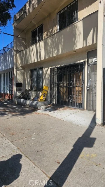2921 W Florence photo 2