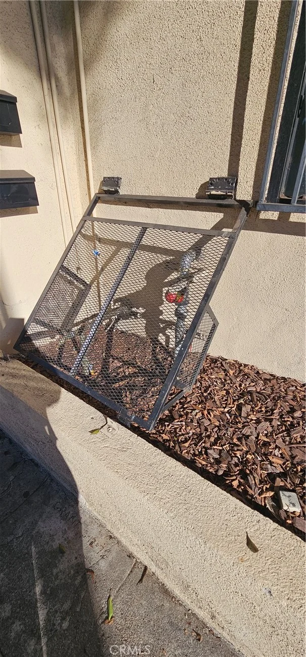 2921 W Florence photo 5