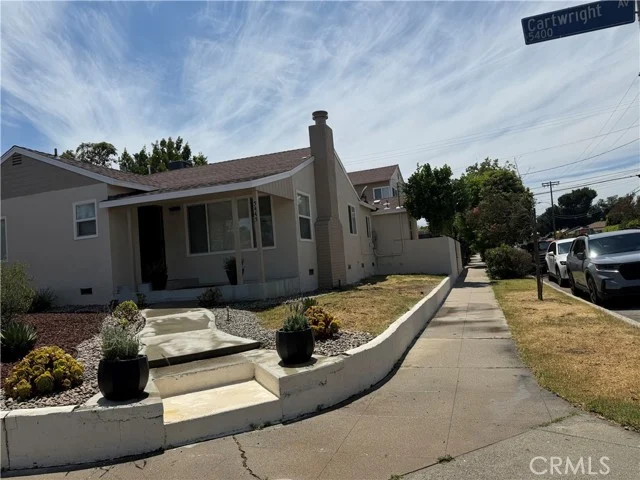 5445 Cartwright photo 3