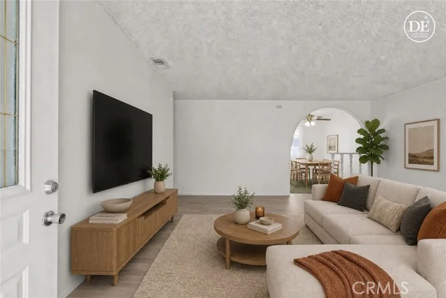 11144 Laurel Canyon Boulevard photo 4
