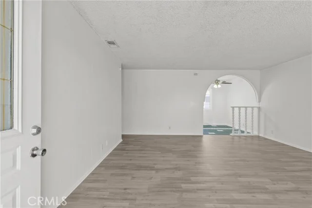 11144 Laurel Canyon Boulevard photo 5