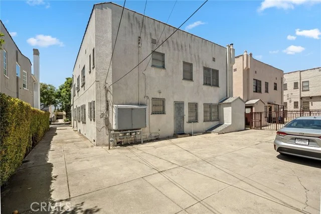 436 N Genesee photo 3