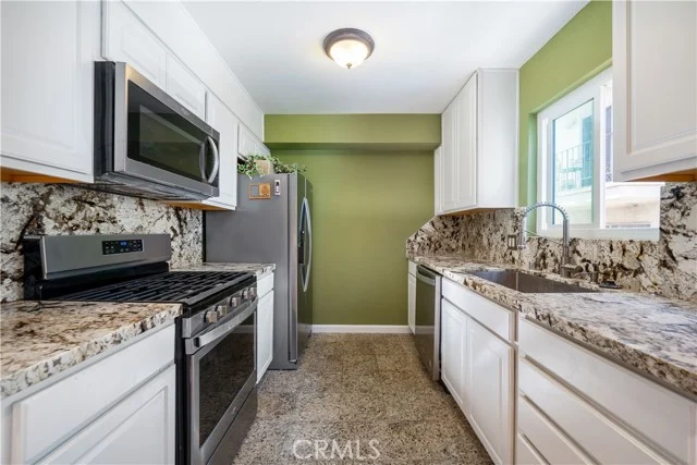 14947 Dickens Street #3 photo 5