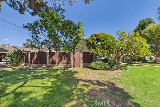 1902 Lees Avenue photo 4
