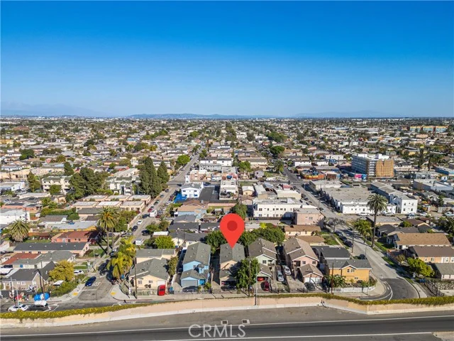 8410 S Grand, Los Angeles