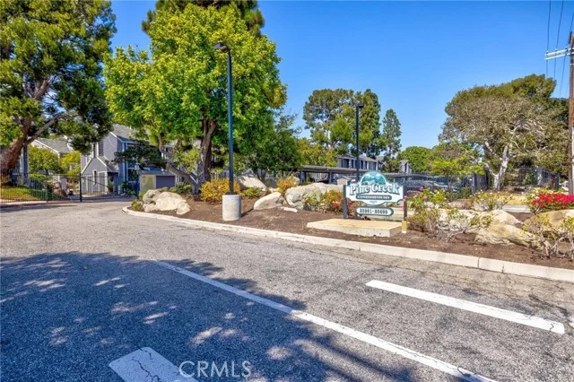 25269 Pine Creek Lane photo 2