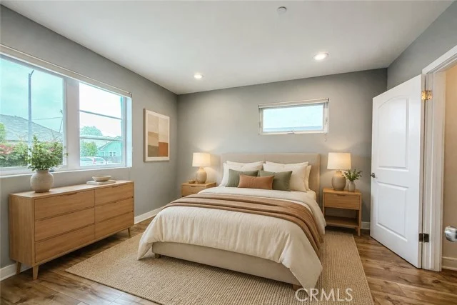 523 N St Andrews photo 3