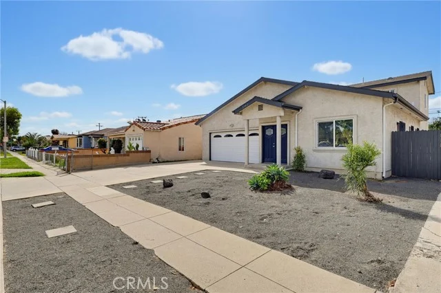 2542 E Madison Street photo 3