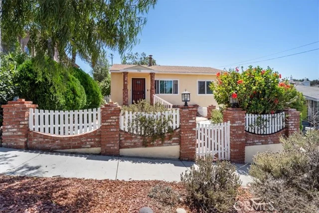 750 Sheldon Street photo 2